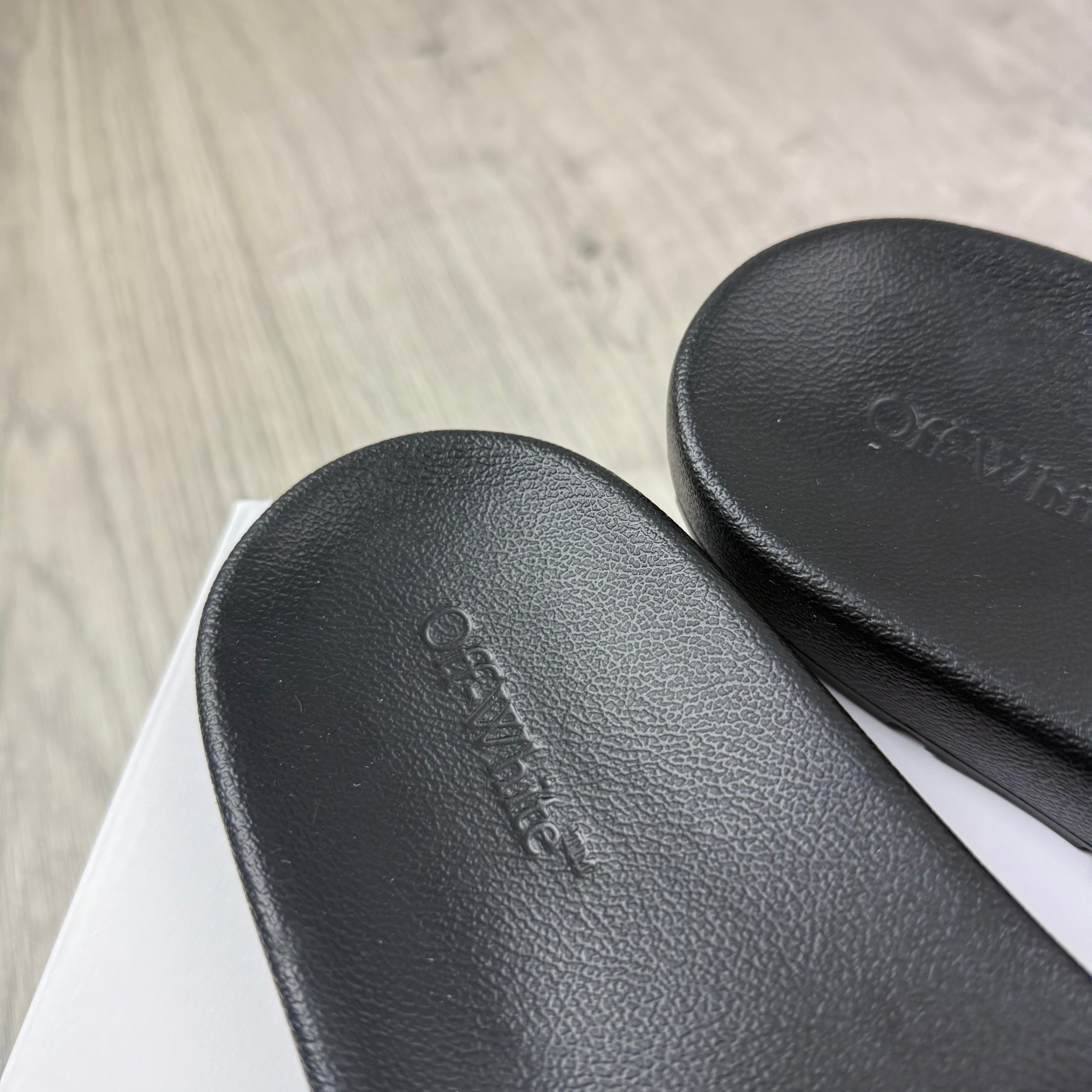 Off-White 'Arrow' Slides - Black