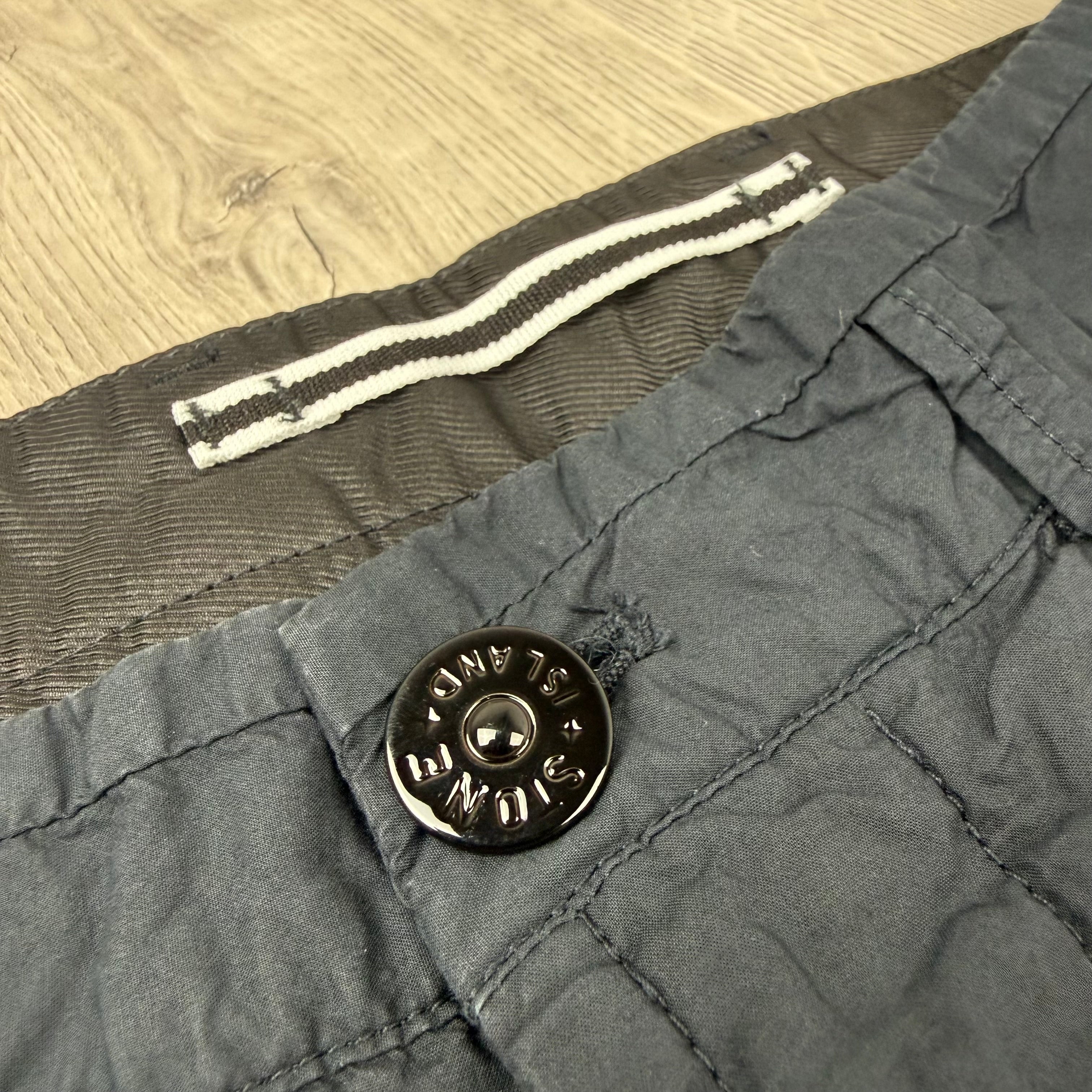 Stone Island Cargo Shorts - Navy