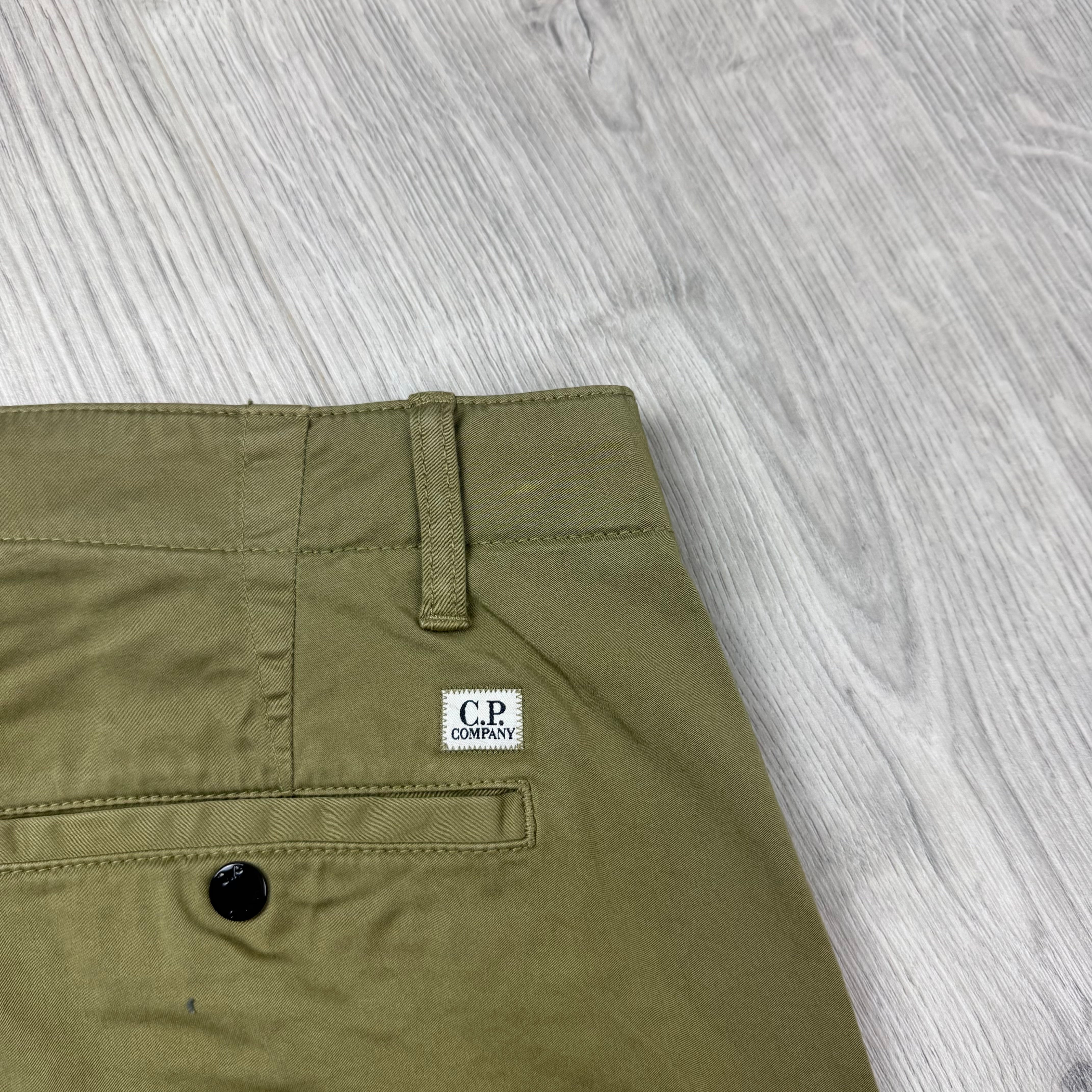 CP Company Cargo Shorts - Dried Herb