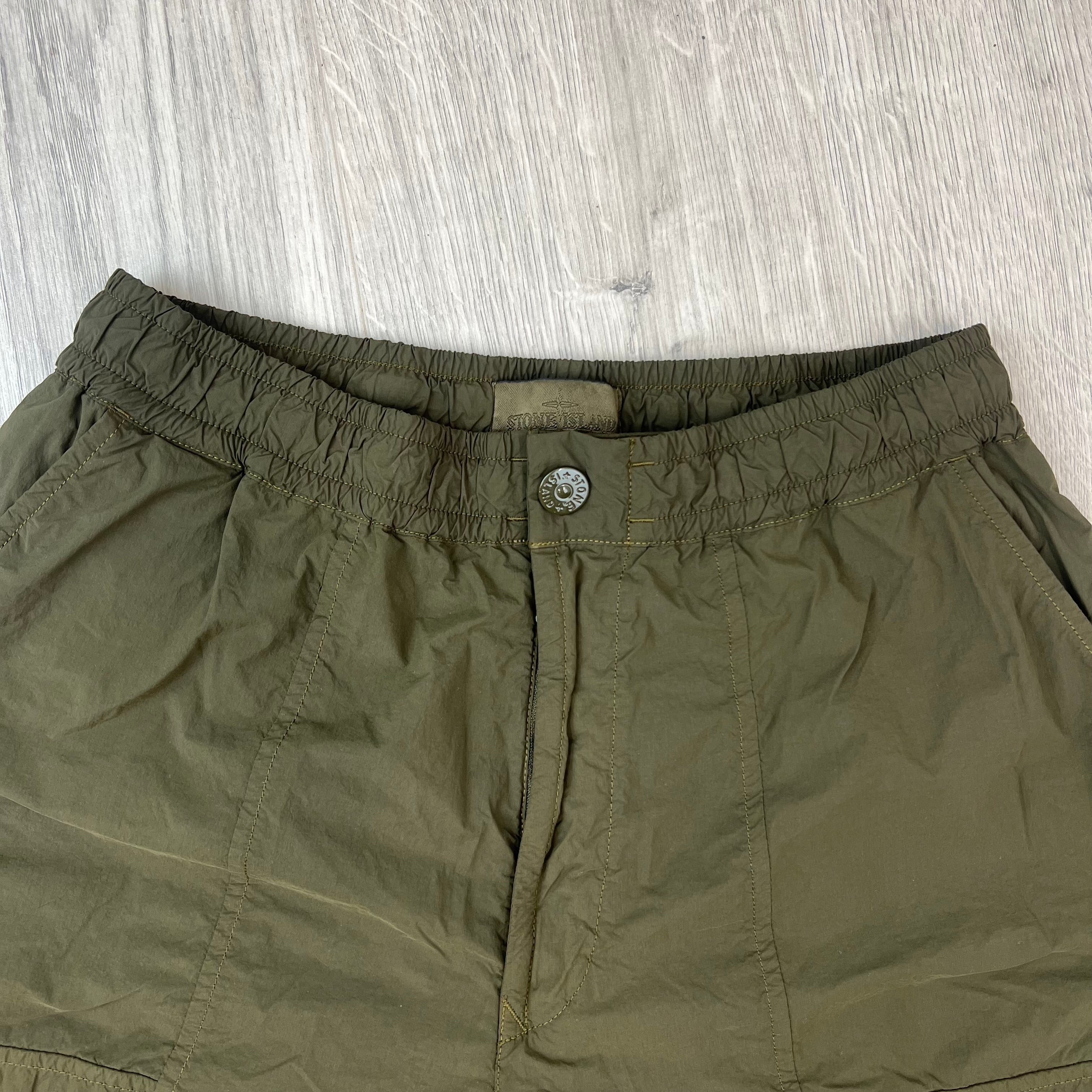 Stone Island Ghost SMERIGLIATO Cargo Trousers - Military Green