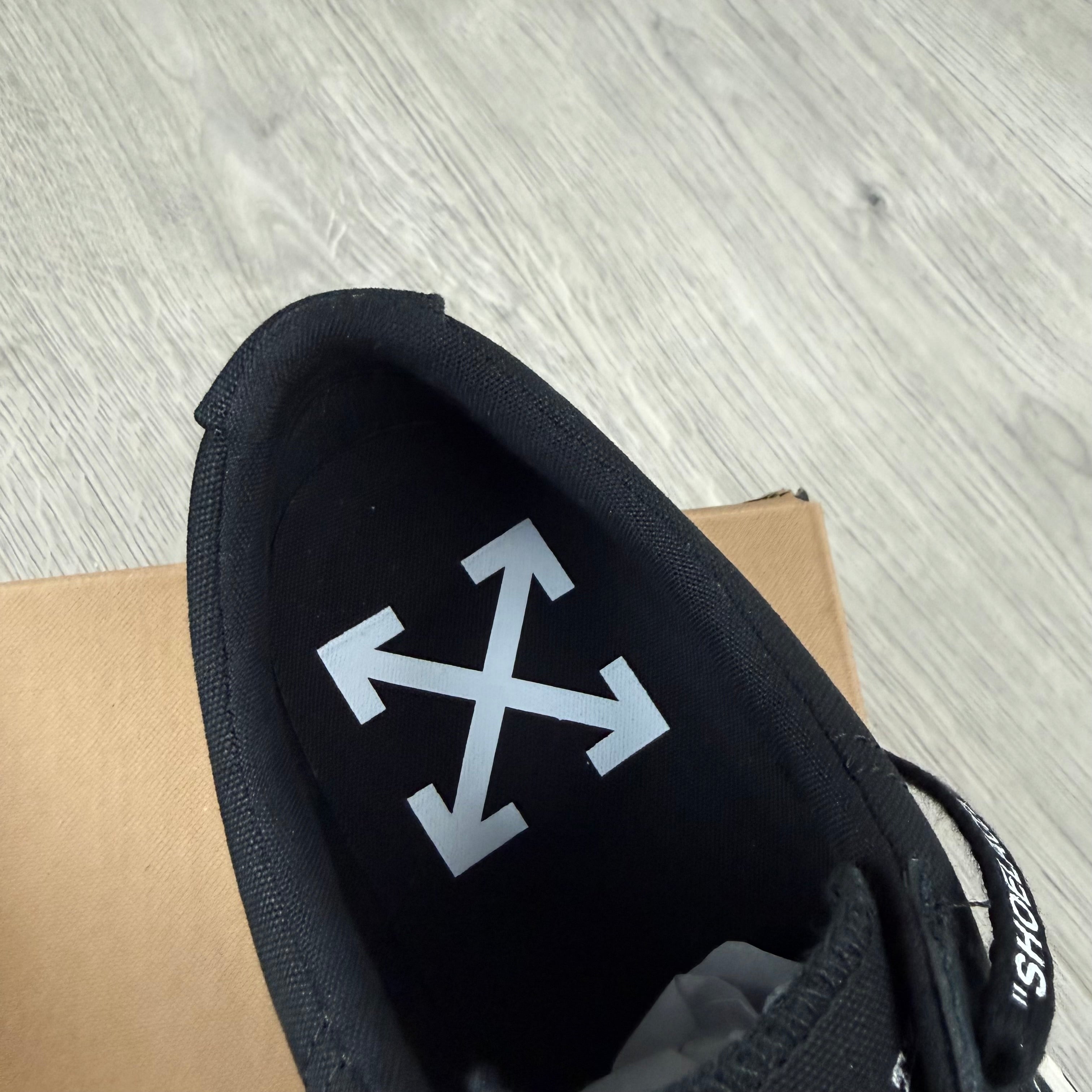 Off-White 'Vulcanized Undercut' Sneakers - Black