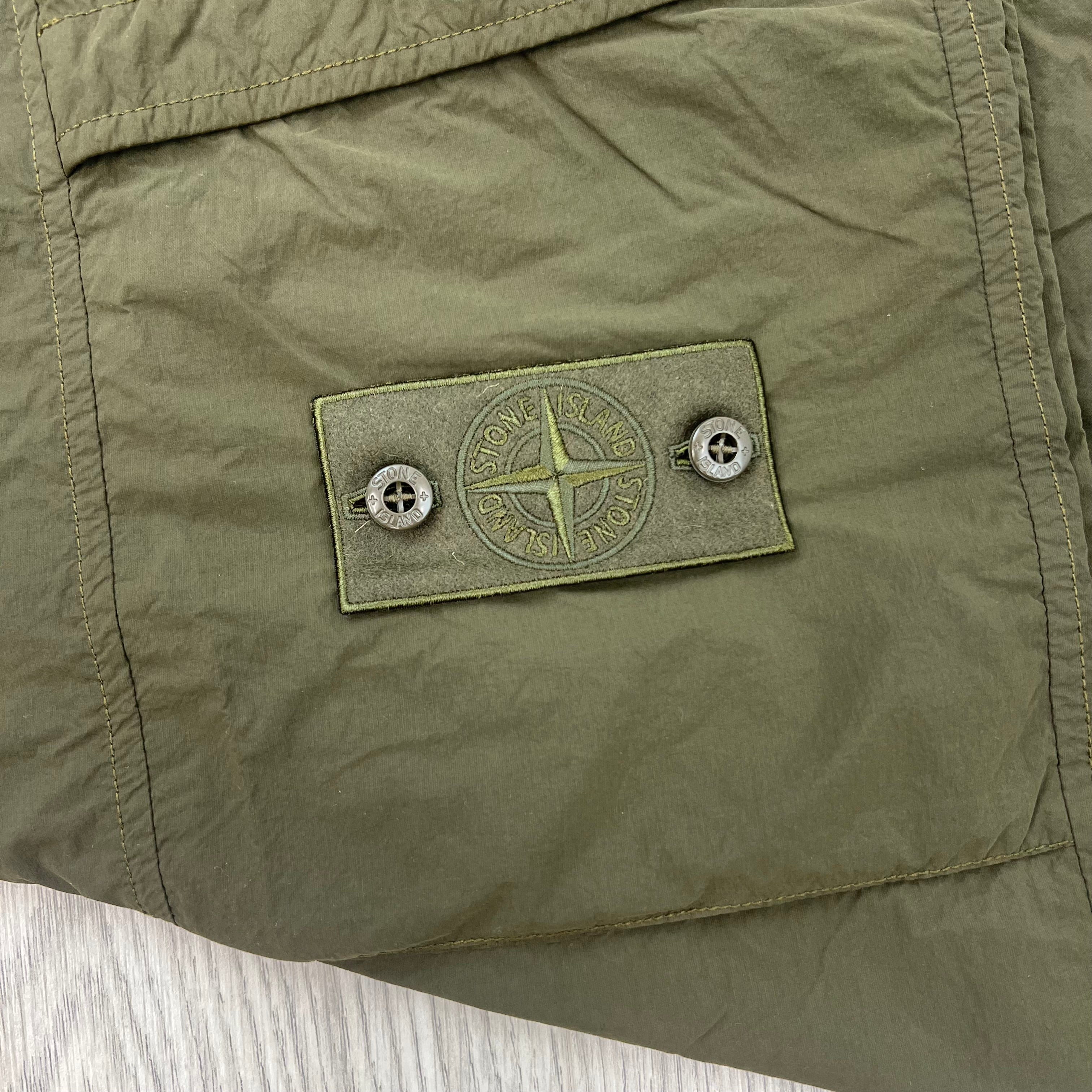 Stone Island Ghost SMERIGLIATO Cargo Trousers - Military Green