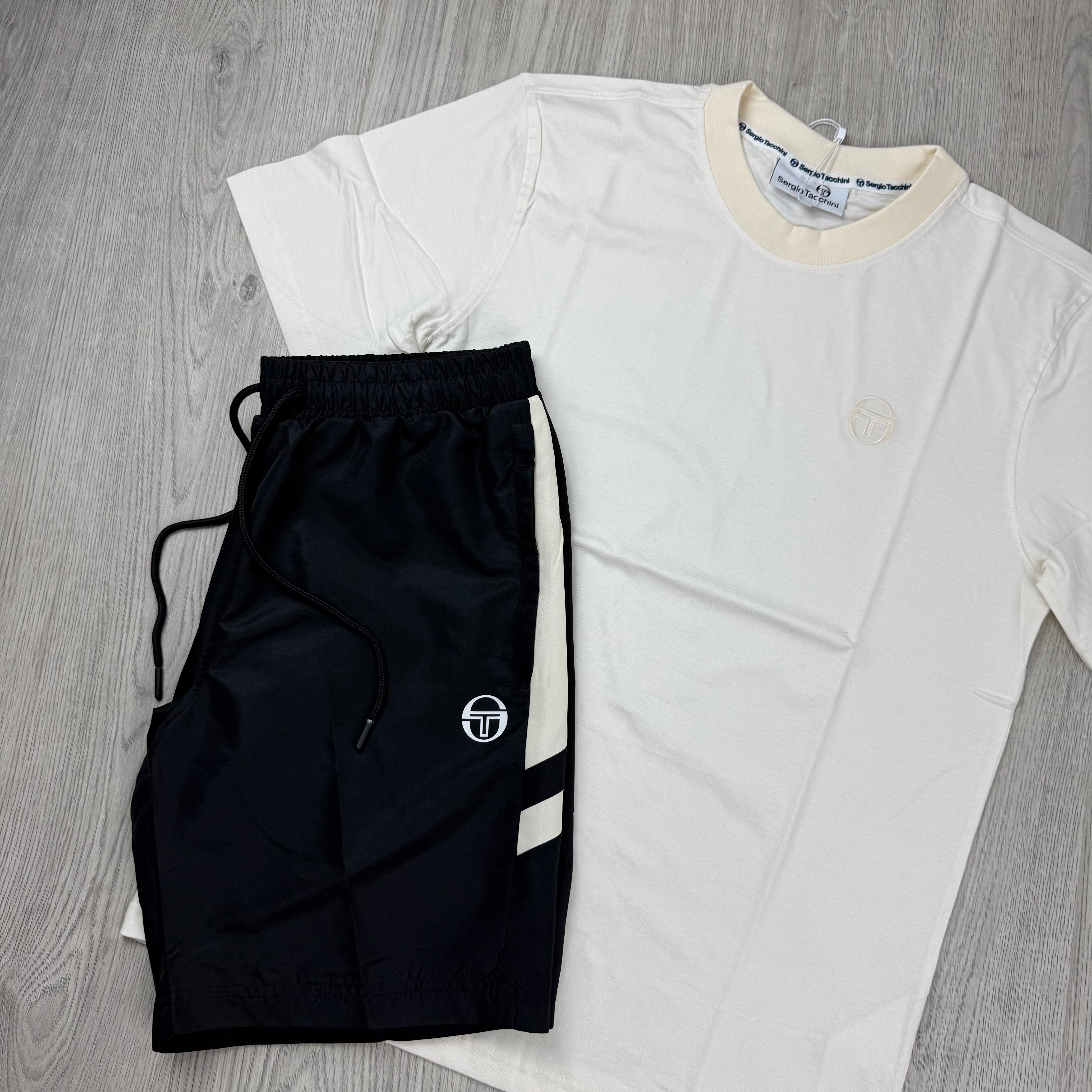 Sergio Tacchini 'Terme' Set - Gardenia/Black
