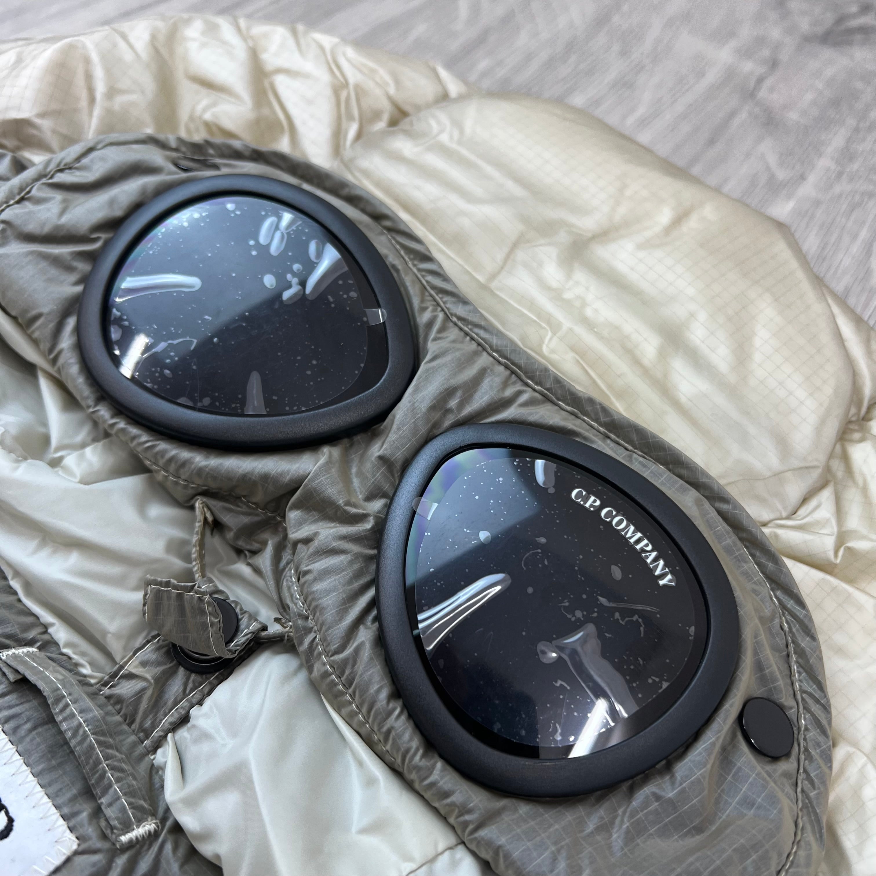 CP Company D.D. Shell Gilet - Silver Birch