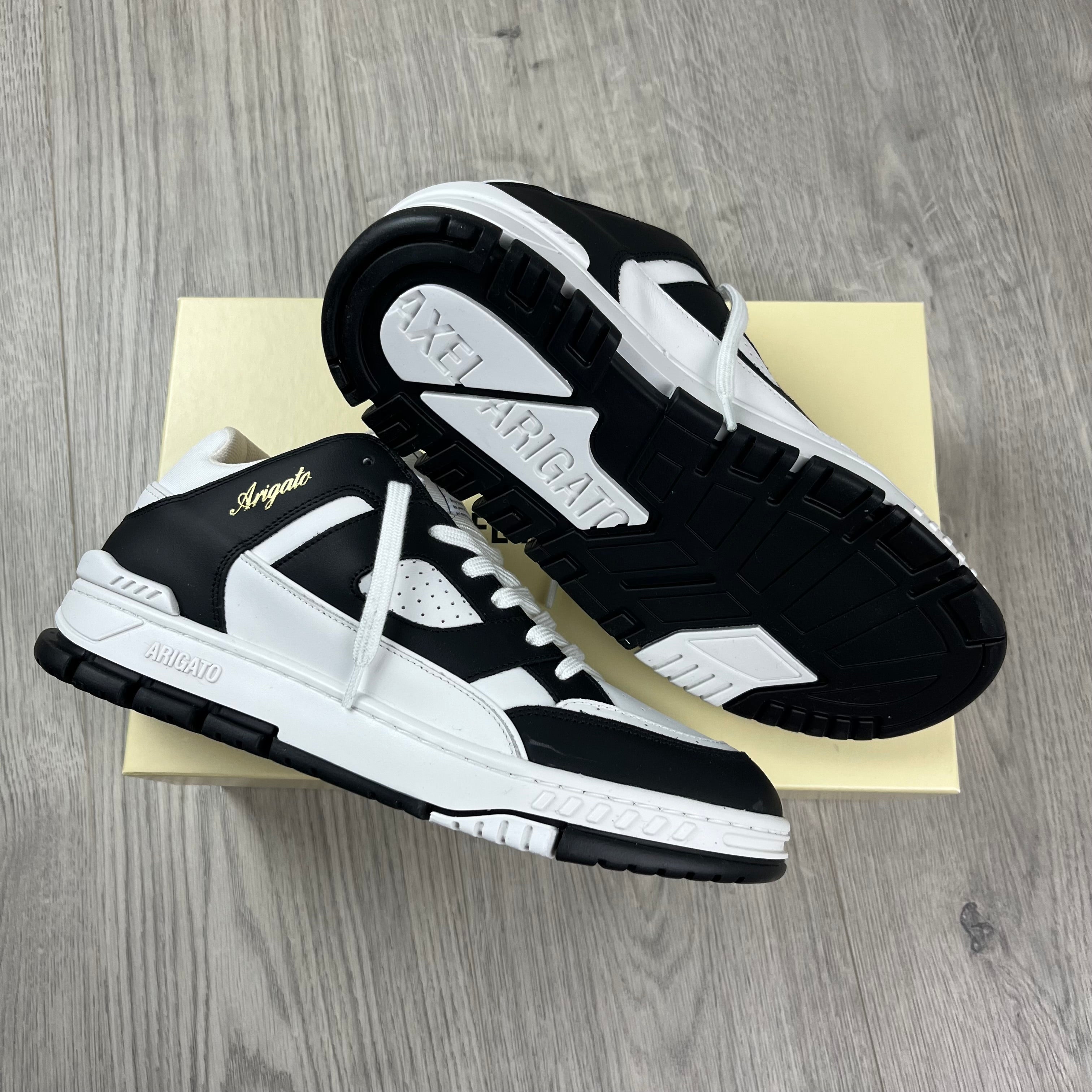 Axel Arigato Area Lo Sneakers - Black/White