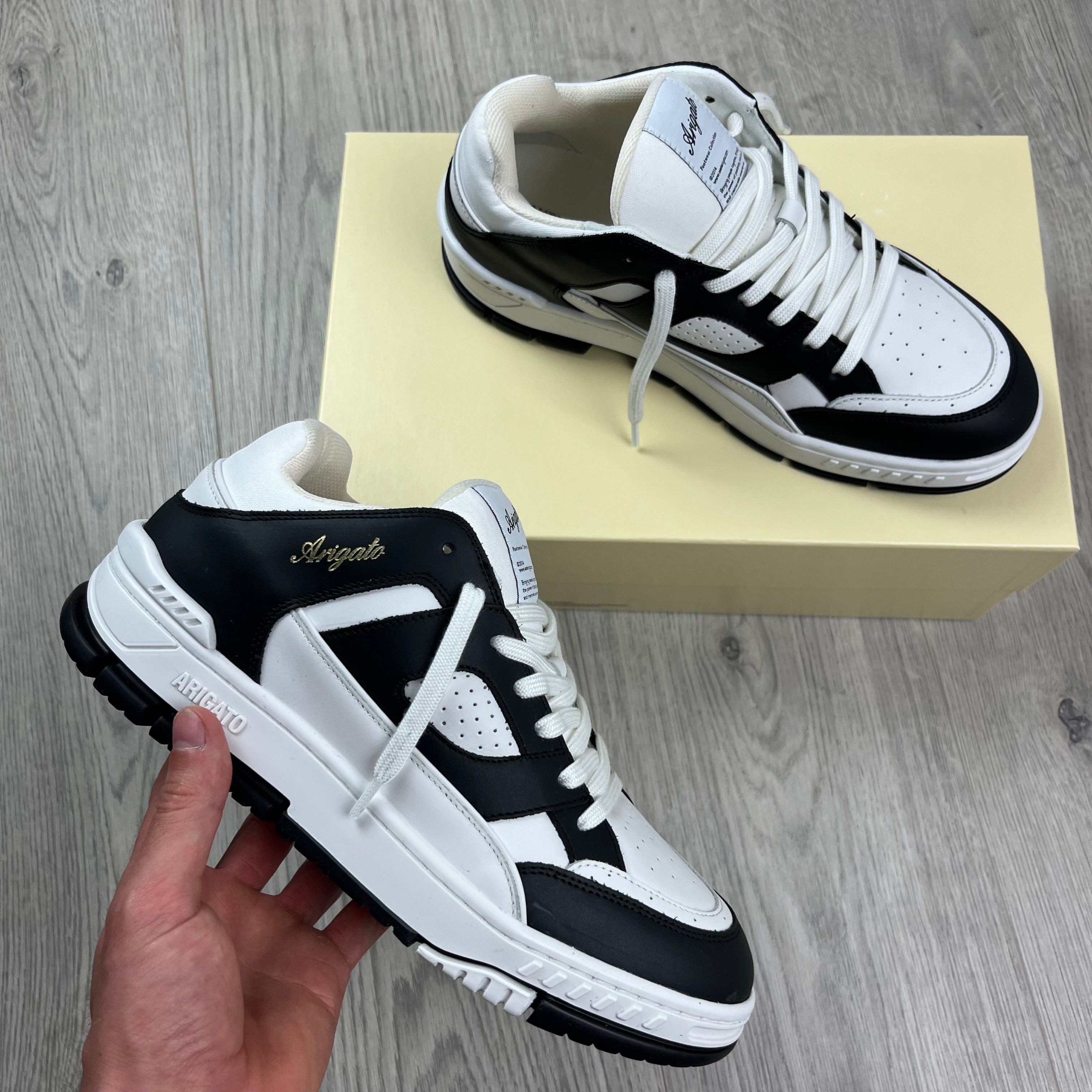 Axel Arigato Area Lo Sneakers - Black/White