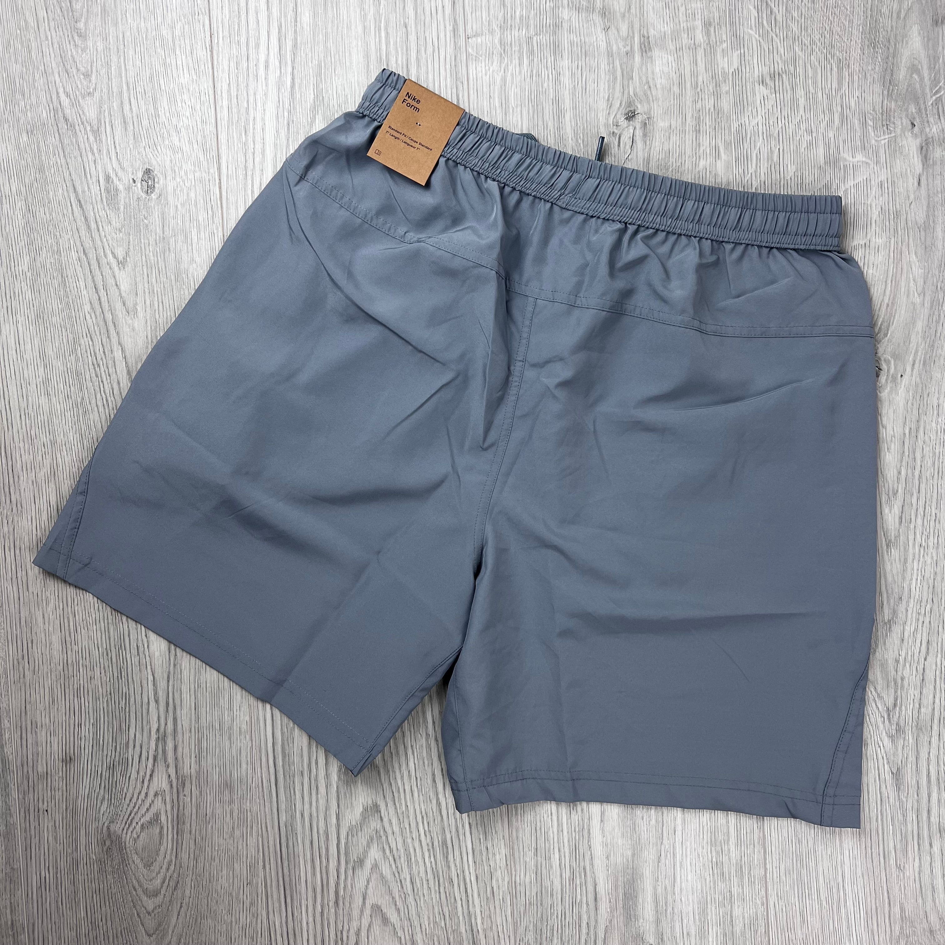 Nike 'Challenger' Pocket Shorts - Smoke Grey