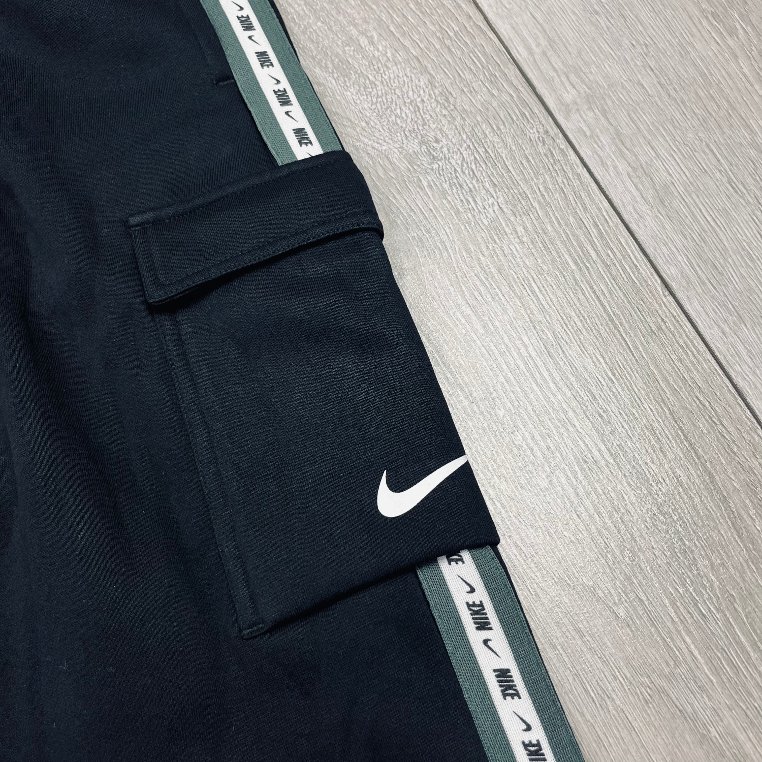 Nike Repeat Joggers