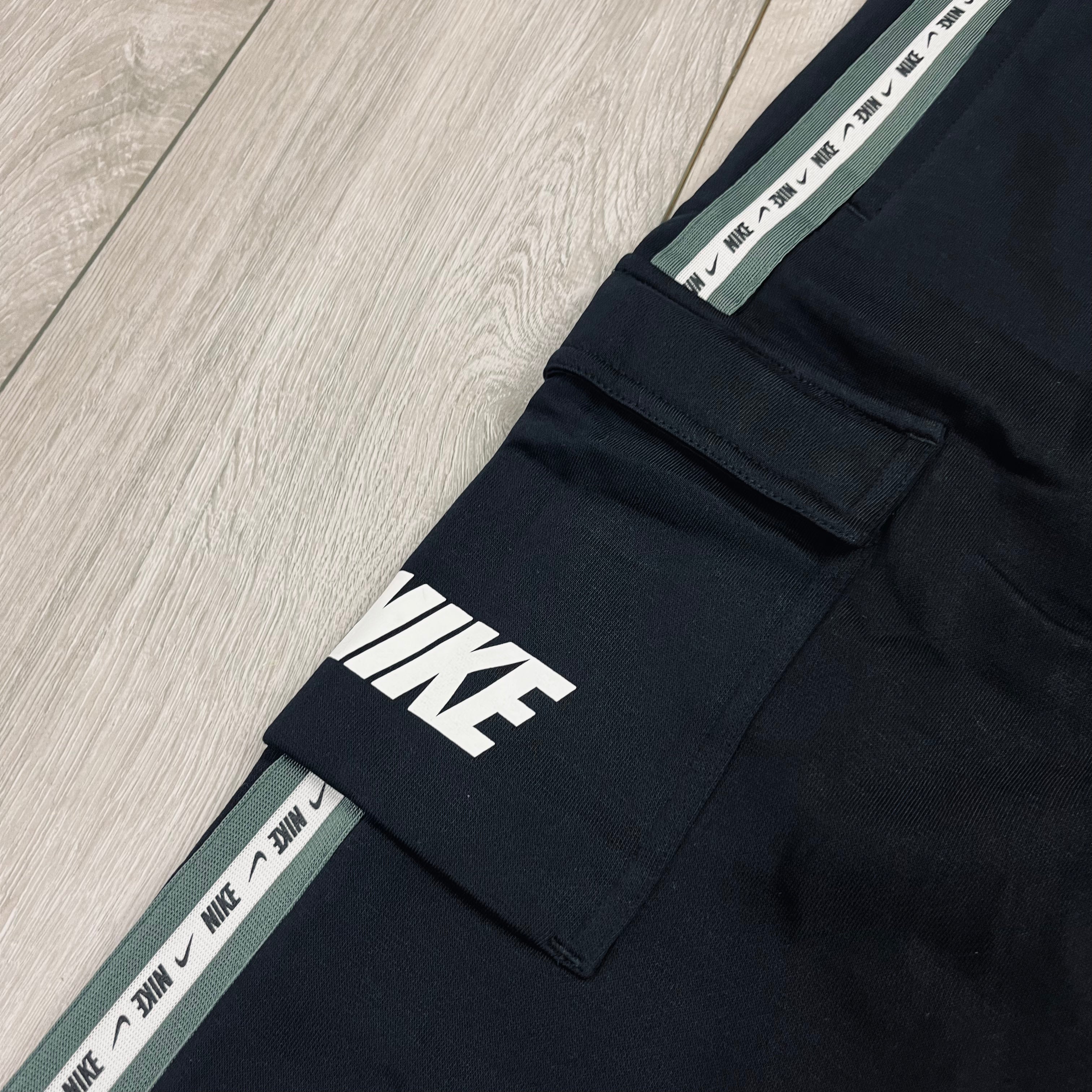 Nike Repeat Joggers